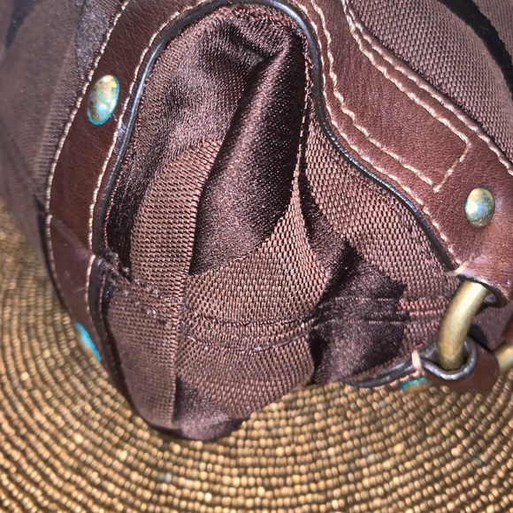 Coach Carly Signature Handbag - Picture 6 of 16